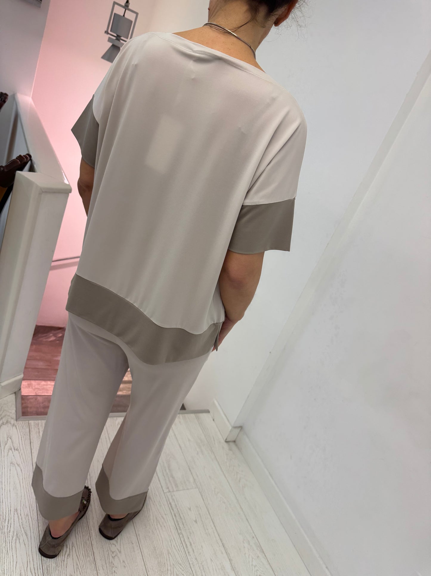 Blousa Over Crepe Stretch
