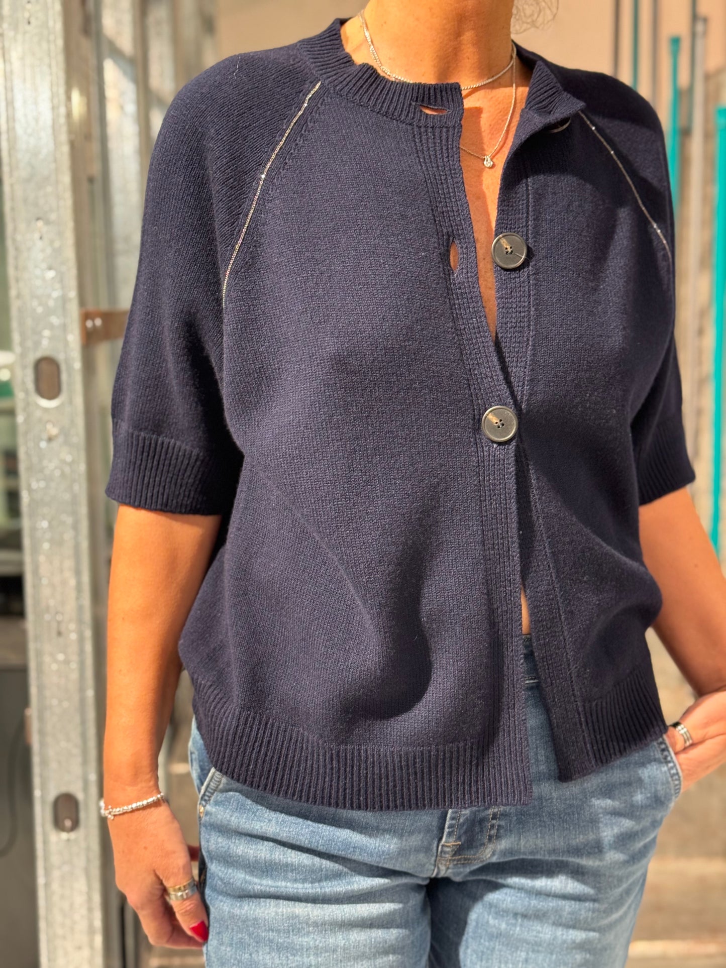 Cardigan Coreana Manica Corta Con Monile