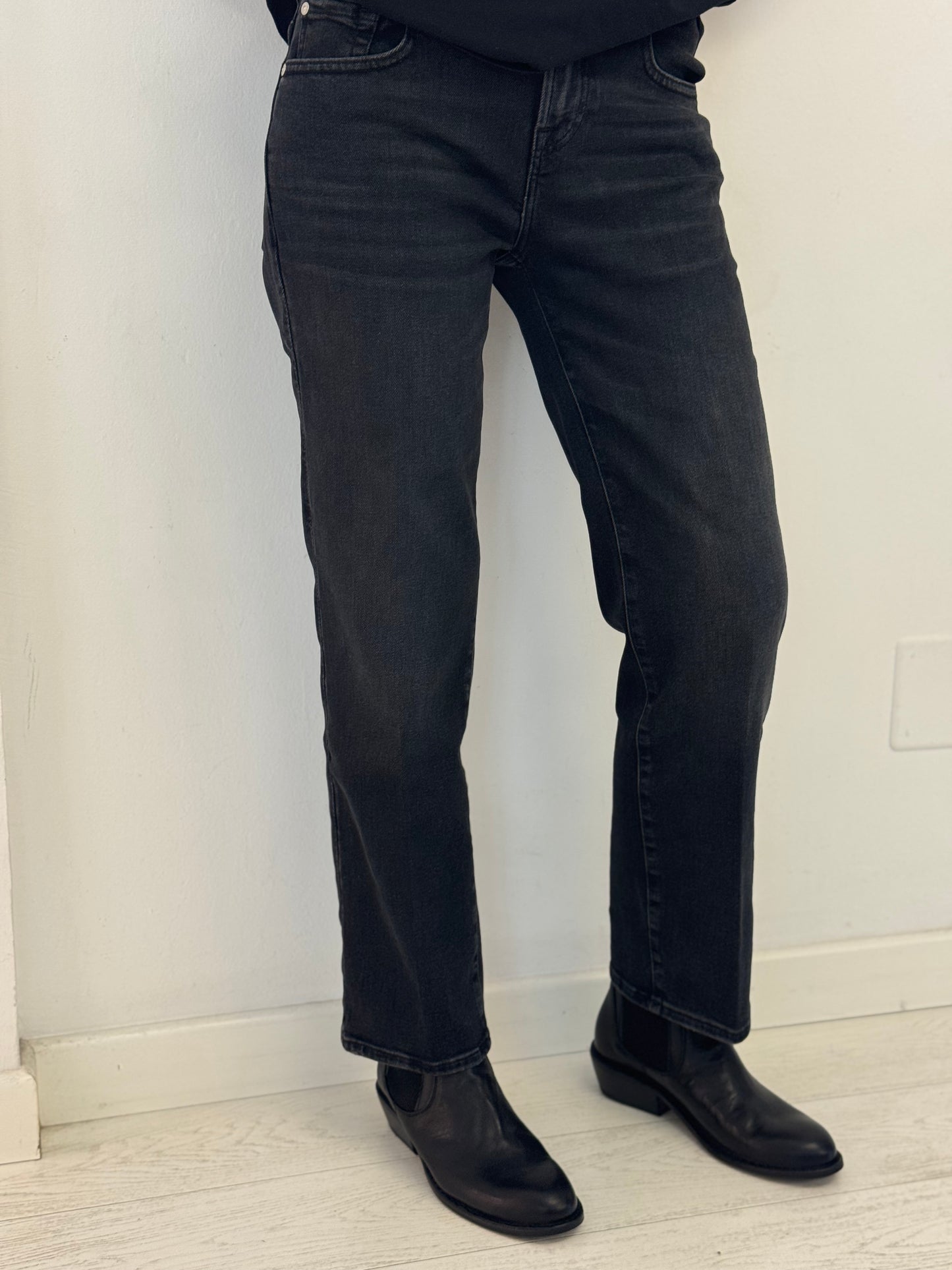 Denim Calie Straight Ankle Bottomline