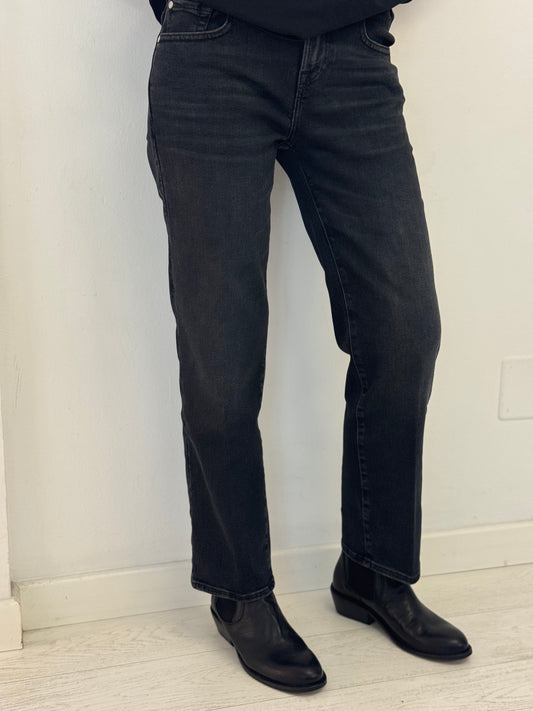 Denim Calie Straight Ankle Bottomline
