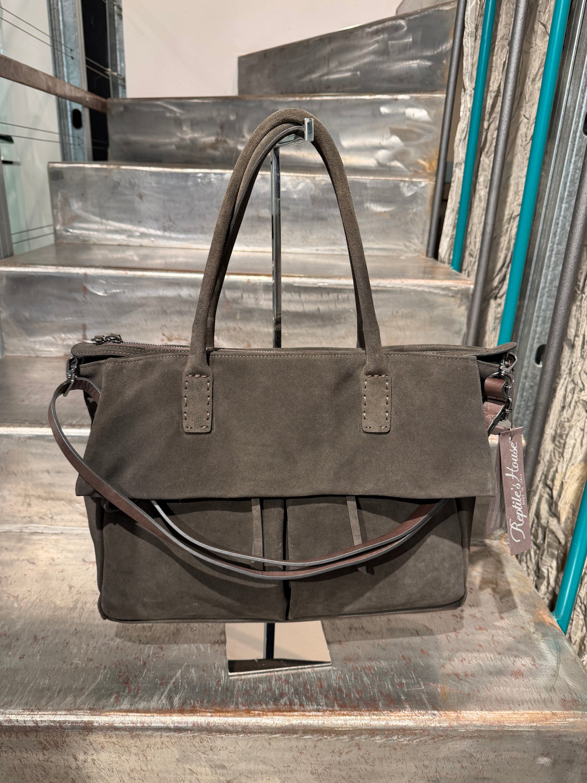 Borsa a spalla in camoscio