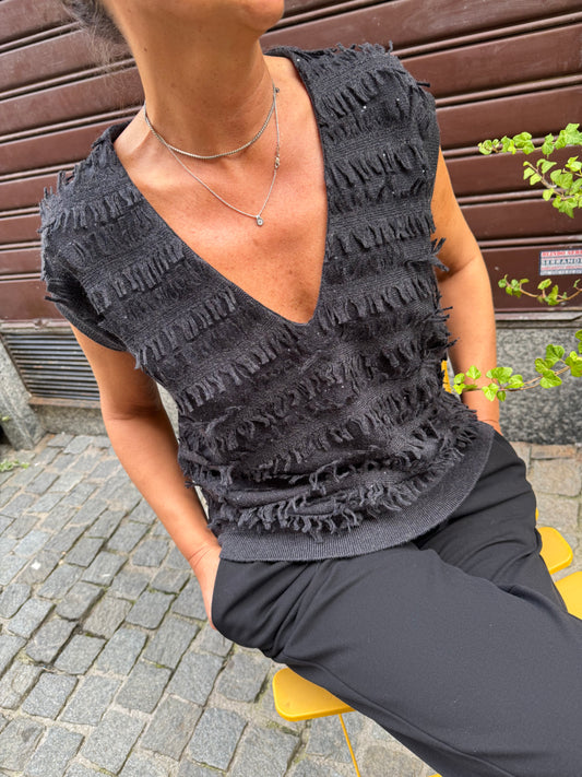 Gilet In Lana. Con Frange