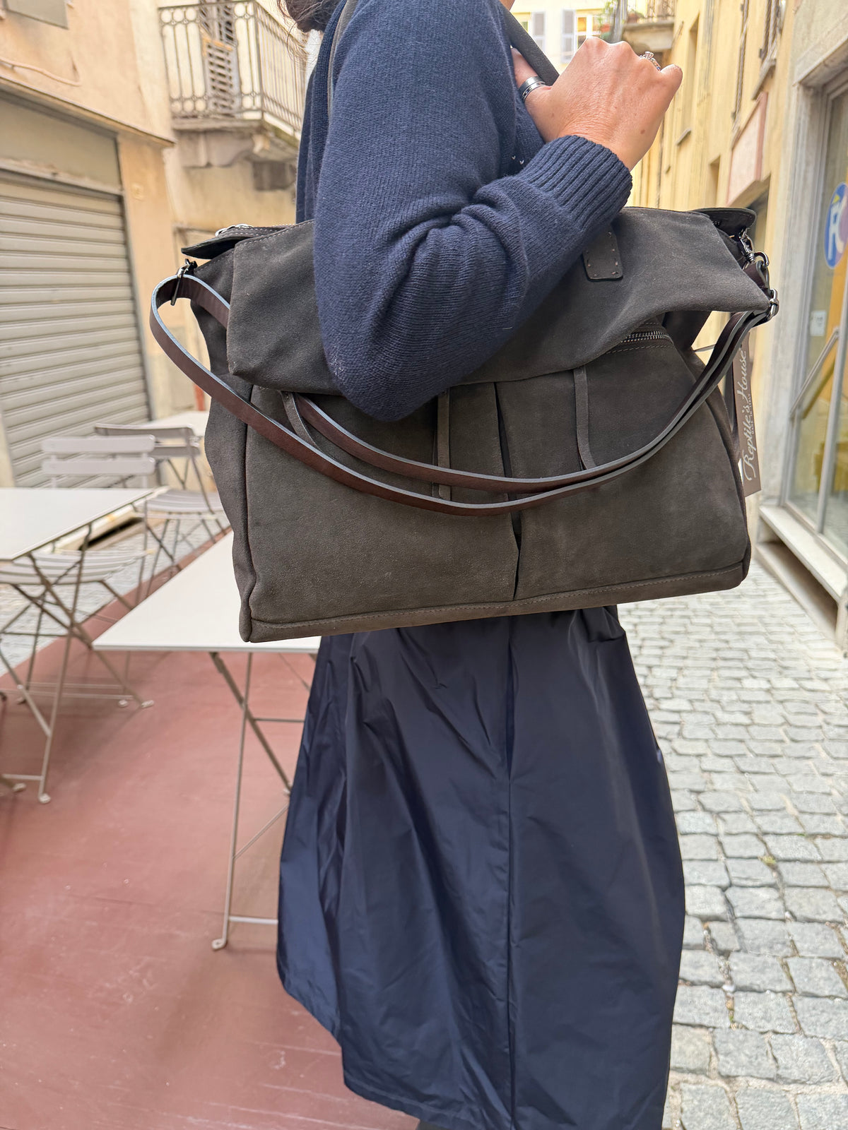 Borsa a spalla in camoscio