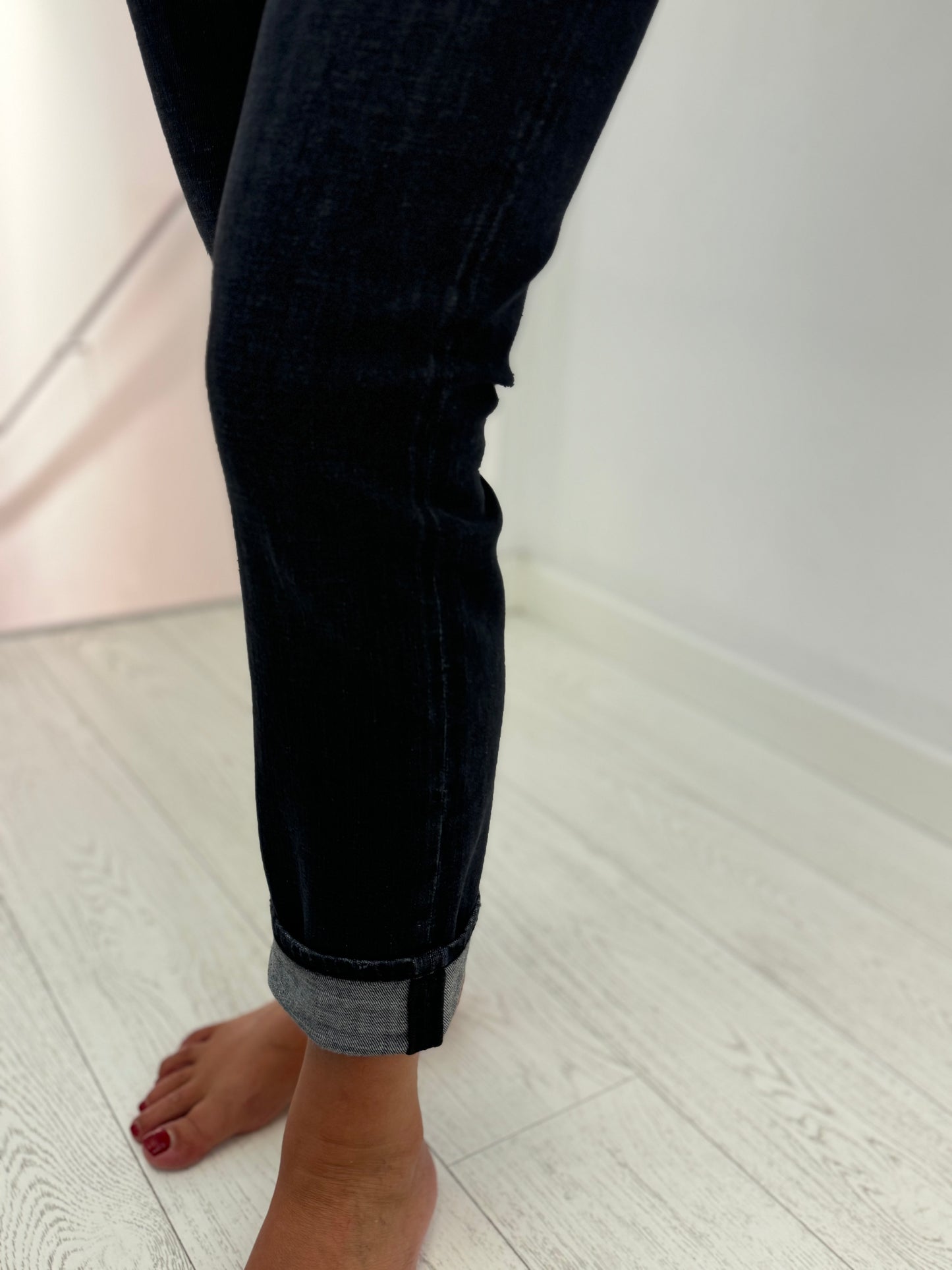 Denim Relaxed Skinny Illusion