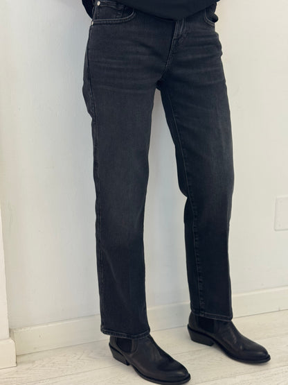 Denim Calie Straight Ankle Bottomline