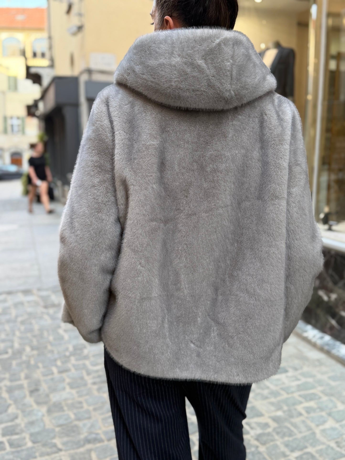 Bomber Con Cappuccio Eco Pelliccia